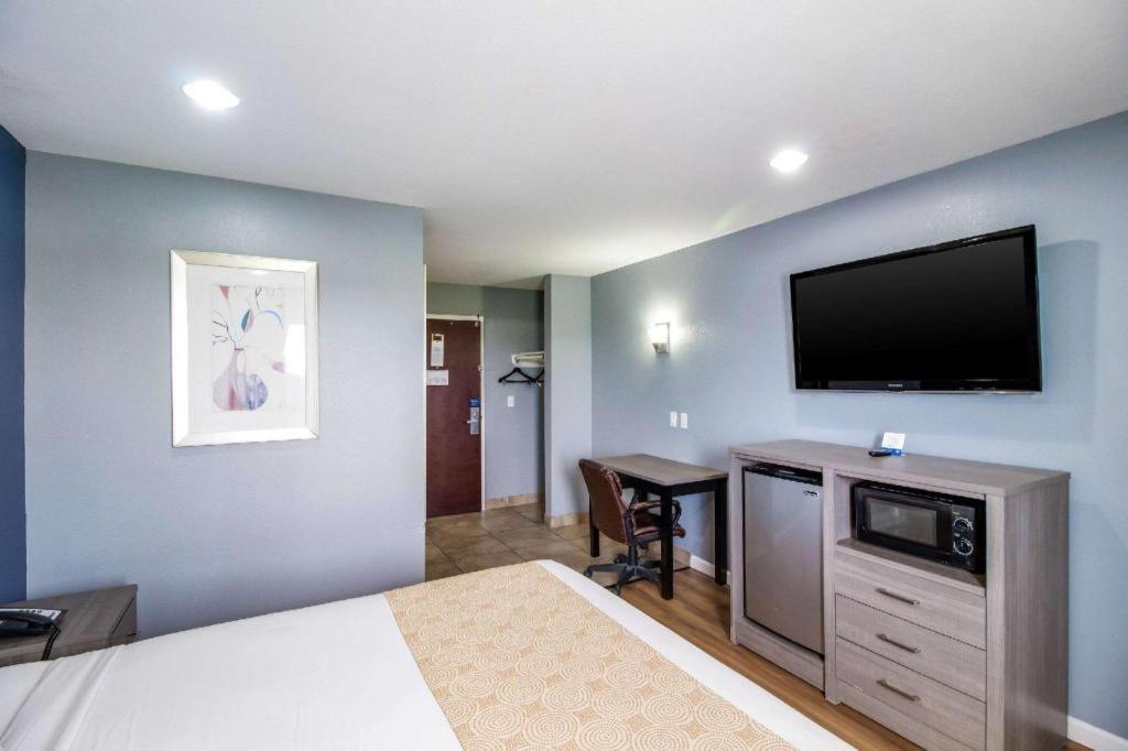 Rodeway Inn & Suites Port Arthur - Groves Bagian luar foto