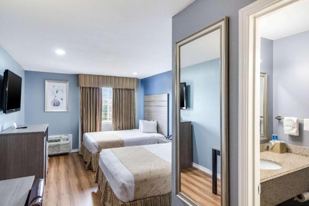 Rodeway Inn & Suites Port Arthur - Groves Bagian luar foto