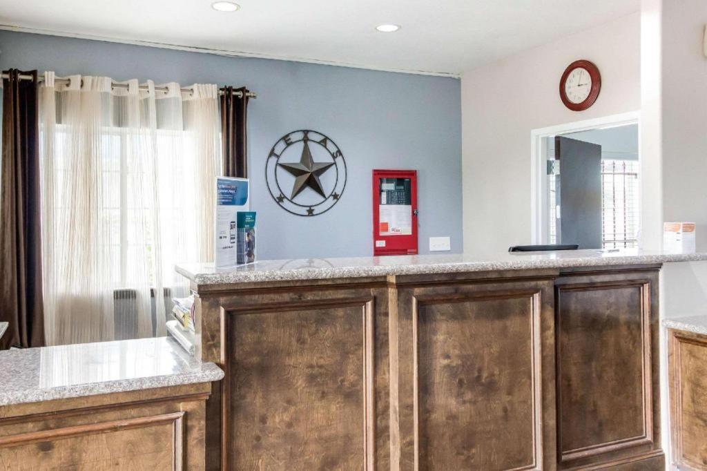 Rodeway Inn & Suites Port Arthur - Groves Bagian luar foto